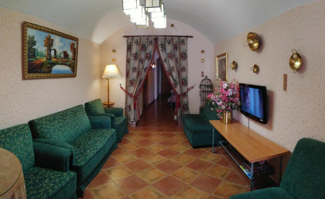 Apartamentos Horno Y Casa De Dulce Purullena Exteriör bild